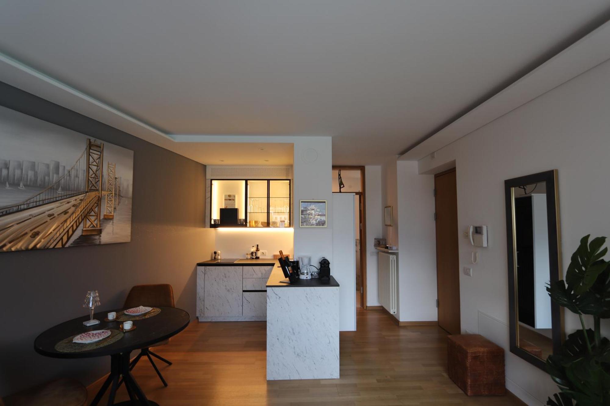 Appartamento Ausblick Kleinjuwel Mit Panoramablick + Garage Merano Esterno foto