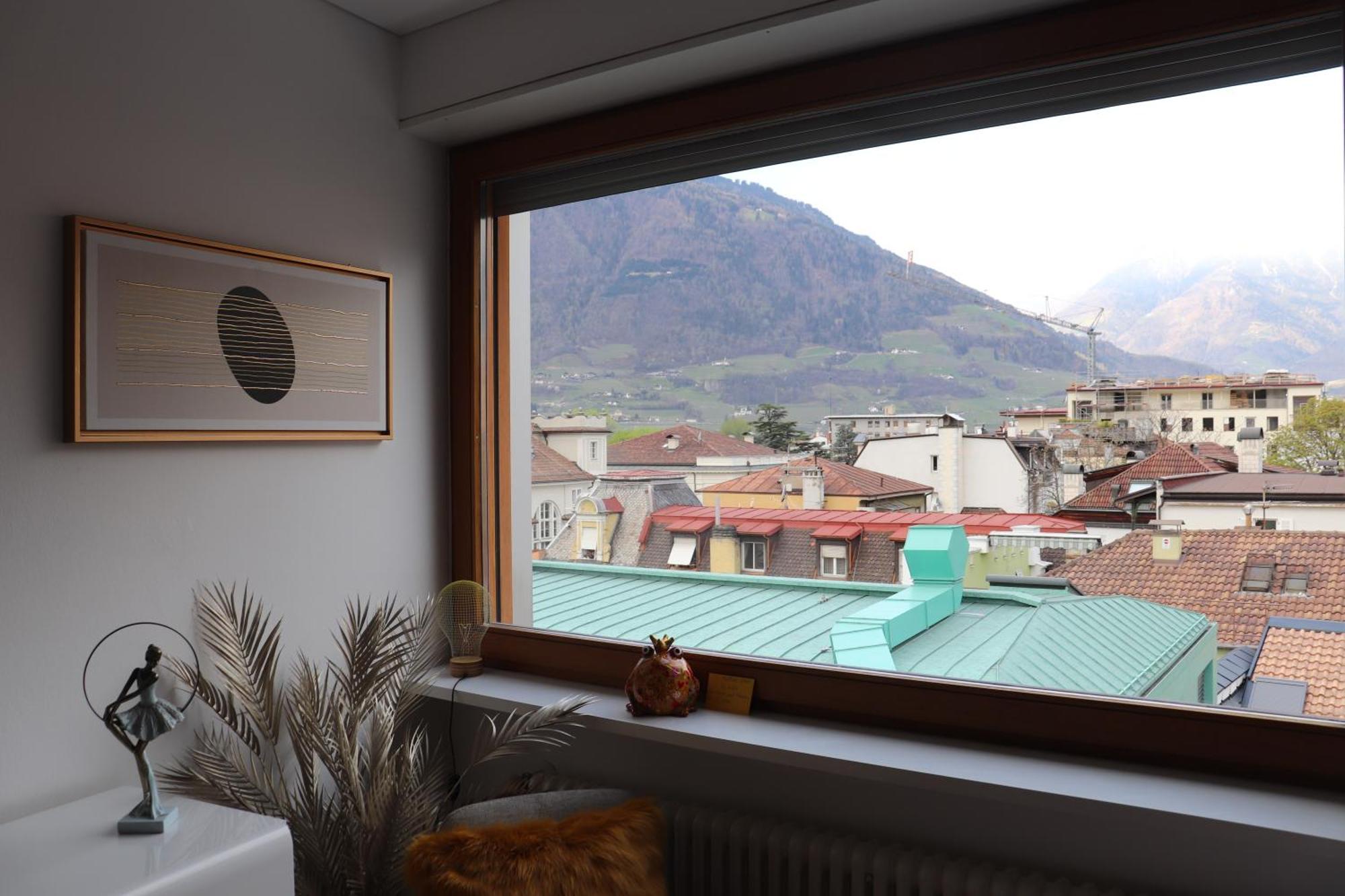 Appartamento Ausblick Kleinjuwel Mit Panoramablick + Garage Merano Esterno foto