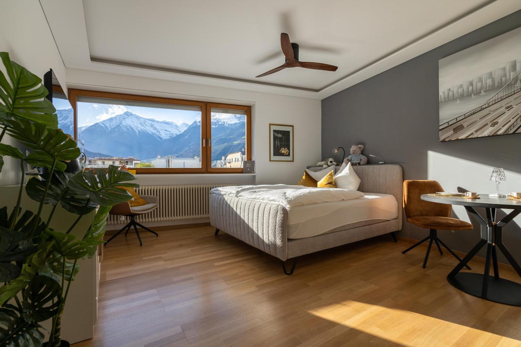 Appartamento Ausblick Kleinjuwel Mit Panoramablick + Garage Merano Esterno foto