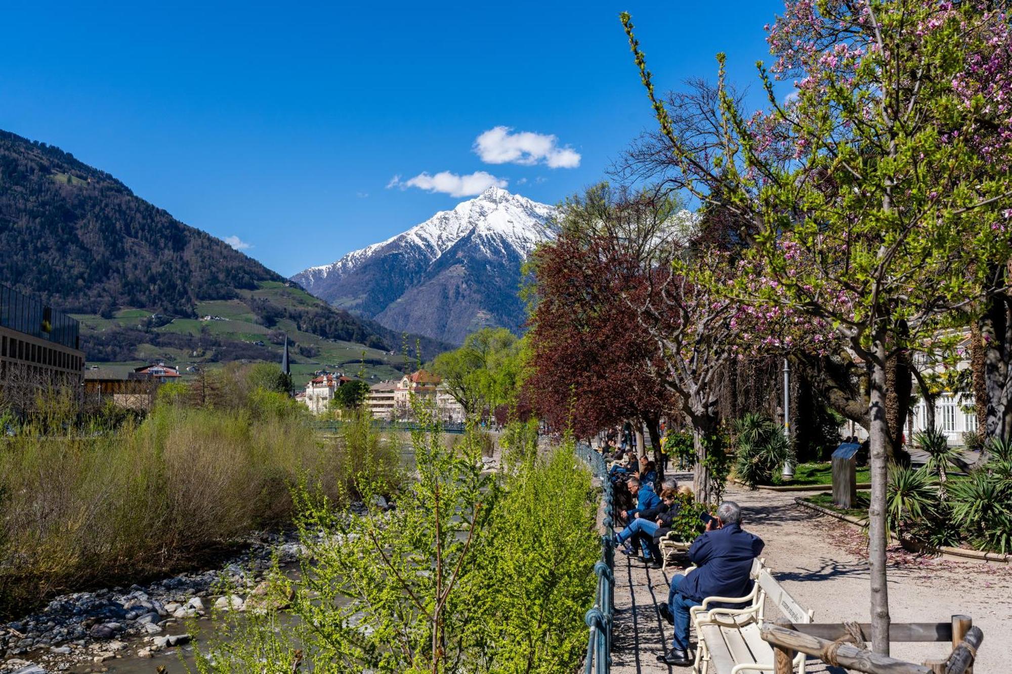 Appartamento Ausblick Kleinjuwel Mit Panoramablick + Garage Merano Esterno foto