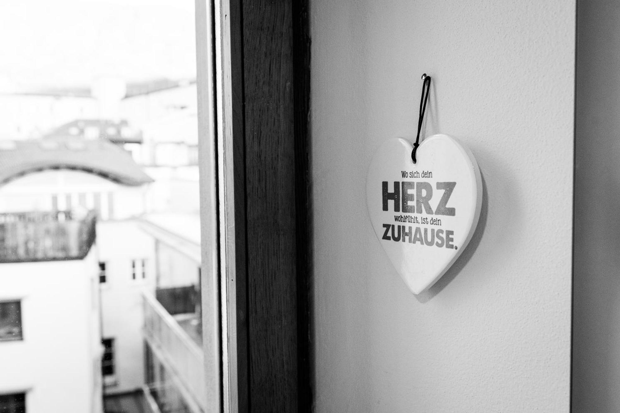Appartamento Ausblick Kleinjuwel Mit Panoramablick + Garage Merano Esterno foto